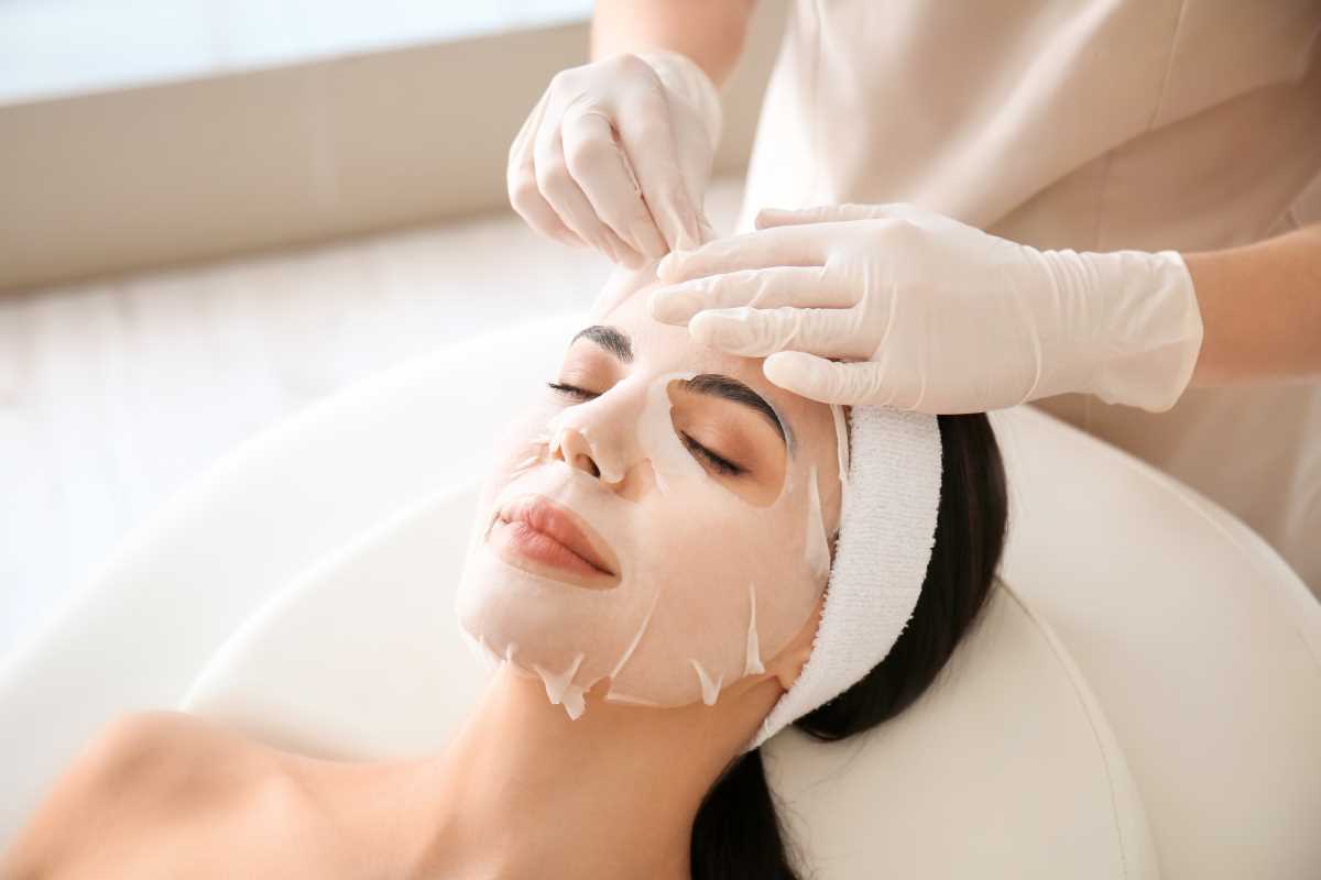 Understanding the Benefits of Professional Facials