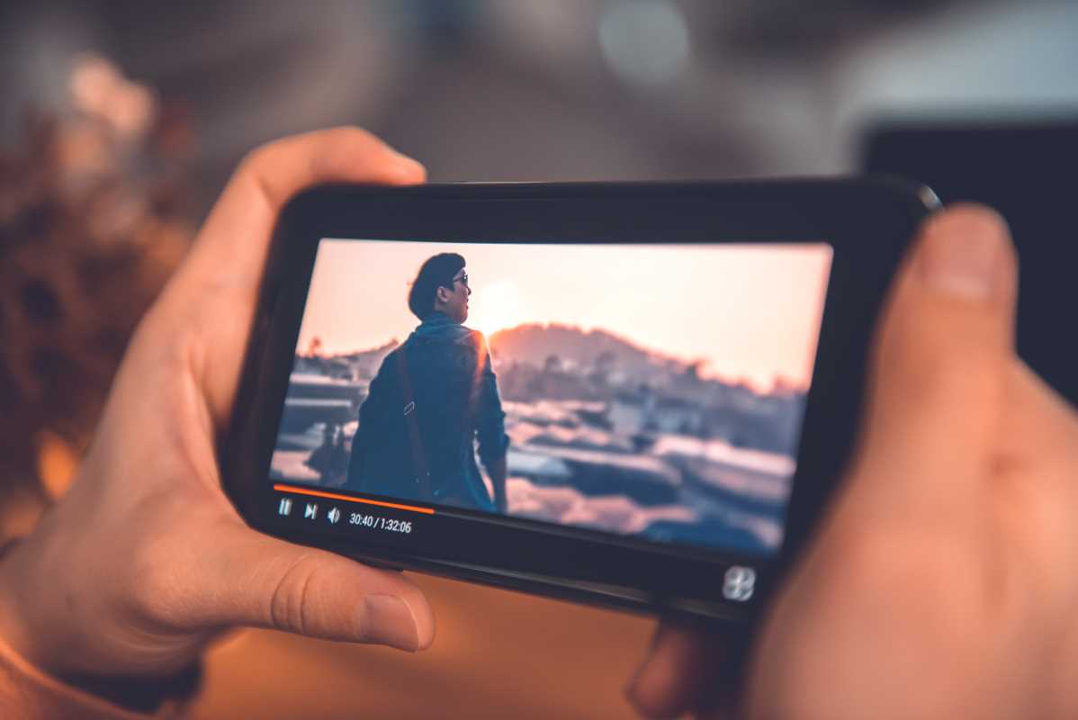 From Views to Fans: Strategies for Creating Engaging YouTube Videos